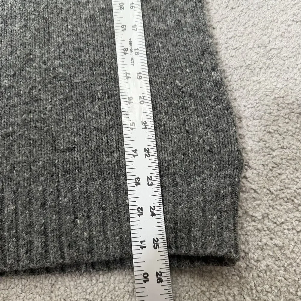 Banana Republic Men’s Lambswool Blend Gray V-Neck Sweater Size M
